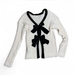 Cream & black bow sweater Size L